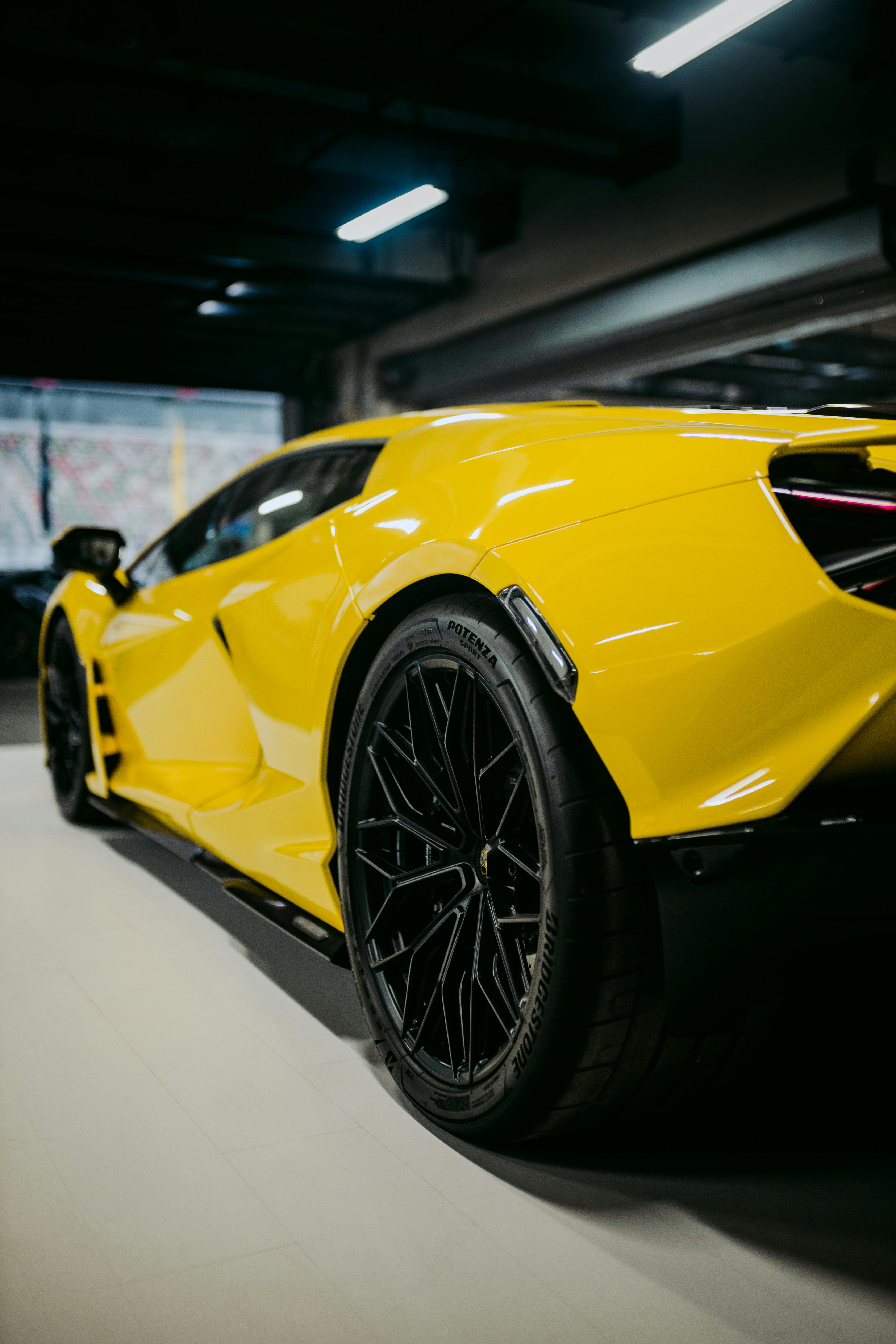 Lamborghini Revuelto: Хибридният звяр